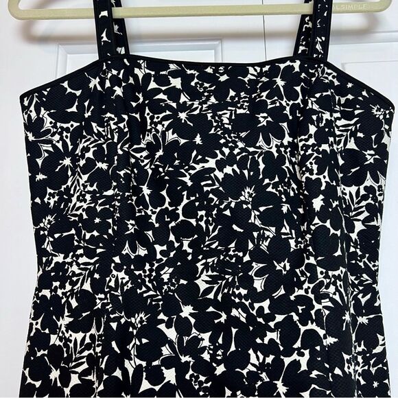 ANN TAYLOR Vintage Floral Sheath Dress Square Neck Black White Size 8P - Picture 3 of 8